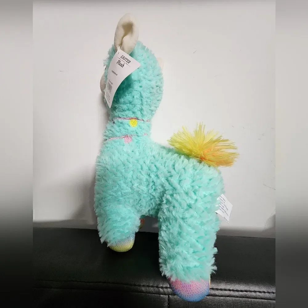 Nwt Mint Green Llama 12
